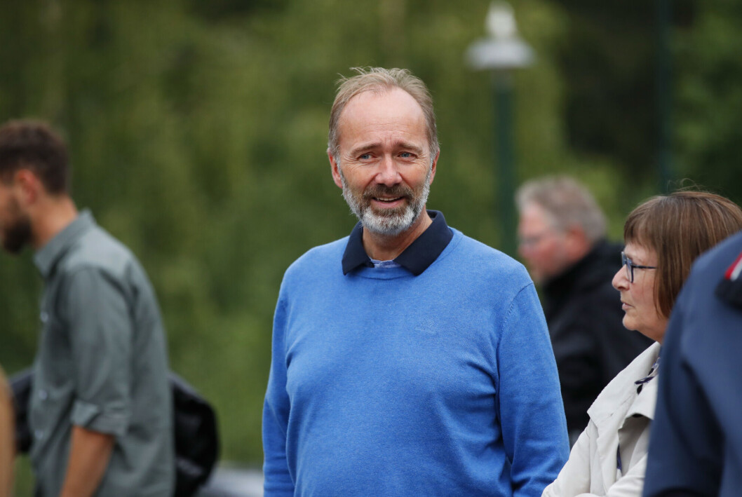 I sin PFU-klage mener Trond Giske at de innklagede avisene har brutt punkt 3.2 i Vær varsom-plakaten. I sin PFU-klage mener Trond Giske at de innklagede avisene har brutt punkt 3.2 i Vær varsom-plakaten.