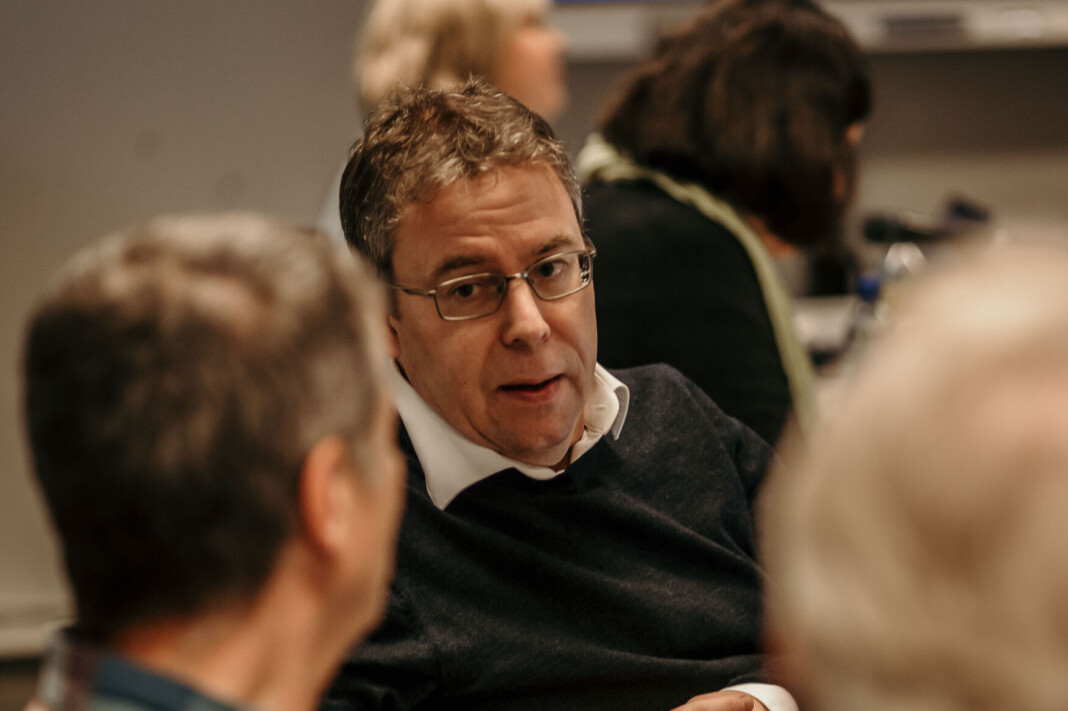 Frode Hansen er nyhetsredaktør i Dagbladet. Her fra et PFU-møte, der han stiller som vara. Frode Hansen er nyhetsredaktør i Dagbladet. Her fra et PFU-møte, der han stiller som vara.
