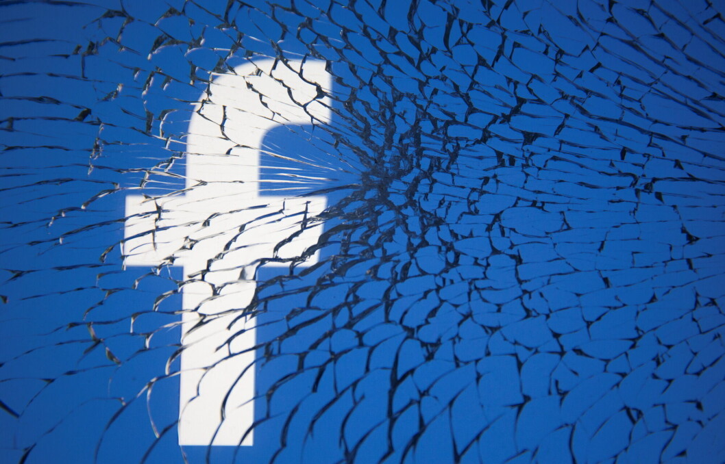 Facebook har feilidentifisert flere tusen reklamer som har blitt markert i henhold til retningslinjene deres for politisk reklame, ifølge en studie. Facebook har feilidentifisert flere tusen reklamer som har blitt markert i henhold til retningslinjene deres for politisk reklame, ifølge en studie.