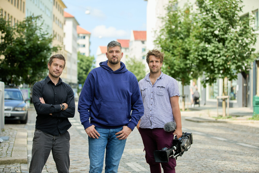 Premiereklare med «Rus»: Regissør Lasse Gallefoss, programleder Leo Ajkic og fotograf Haakon Laastad. Premiereklare med «Rus»: Regissør Lasse Gallefoss, programleder Leo Ajkic og fotograf Haakon Laastad.
