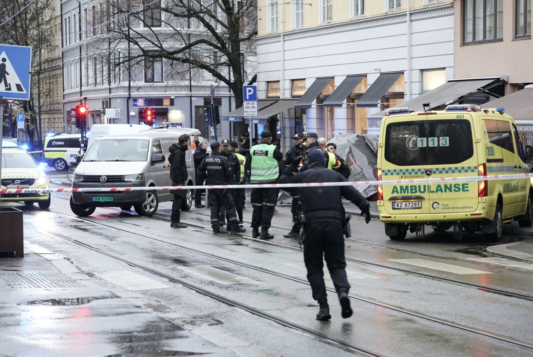 Politiet påpeker at det ligger ute flere usladdede videoer fra hendelsen i Oslo i dag. Politiet påpeker at det ligger ute flere usladdede videoer fra hendelsen i Oslo i dag.
