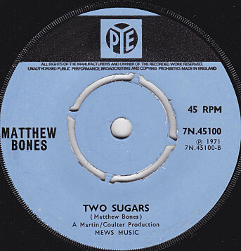 Singelen med låta som startet jakten etter Matthew Bones. Singelen med låta som startet jakten etter Matthew Bones.