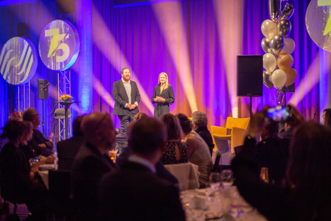 Ronny Brede Aase og Silje Nordnes ledet kveldens underholdning. Ronny Brede Aase og Silje Nordnes ledet kveldens underholdning.