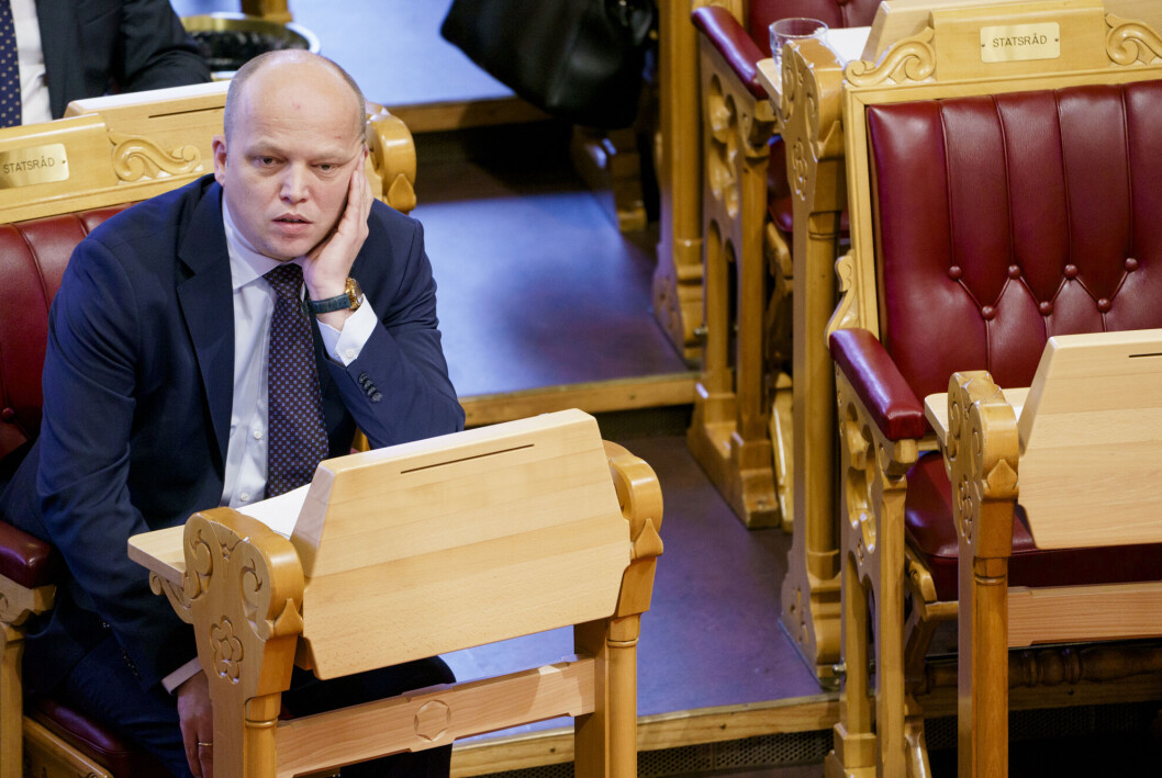 Finansminister Trygve Slagsvold Vedum (Sp) er ikke på Twitter, men det er det noen som later som han er. Finansminister Trygve Slagsvold Vedum (Sp) er ikke på Twitter, men det er det noen som later som han er.