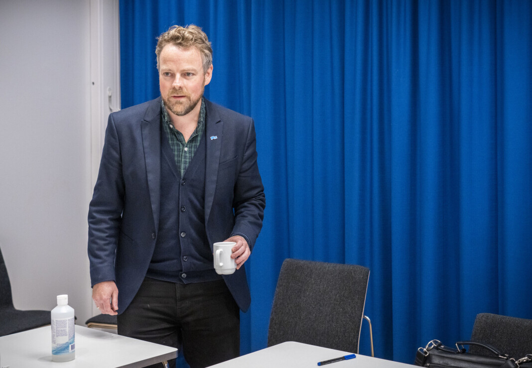 Den tidligere nærings-, kunnskaps- og arbeids- og sosialministeren Torbjørn Røe Isaksen går til journalistikken. Den tidligere nærings-, kunnskaps- og arbeids- og sosialministeren Torbjørn Røe Isaksen går til journalistikken.