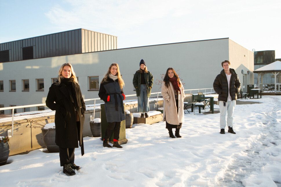 Den nye meningsredaksjonen til P3 består av (fra venstre) Ellen Eriksen, Maud Lervik Grøttland, Maria Olivia Rivedal, Sandra Mei Ling Noer og Markus Indrebø-Langlo.