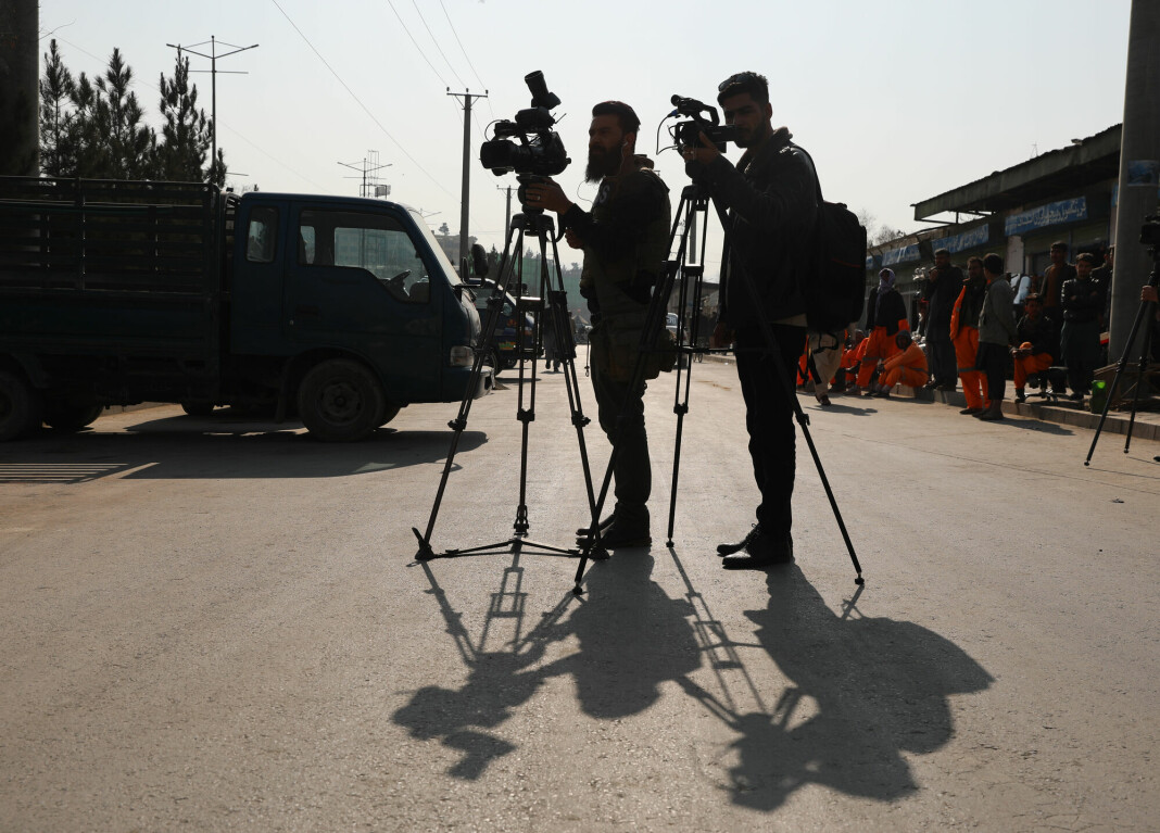 Afghanske journalister lever og jobber under utfordrende forhold. Her fra Kabul i februar 2021.