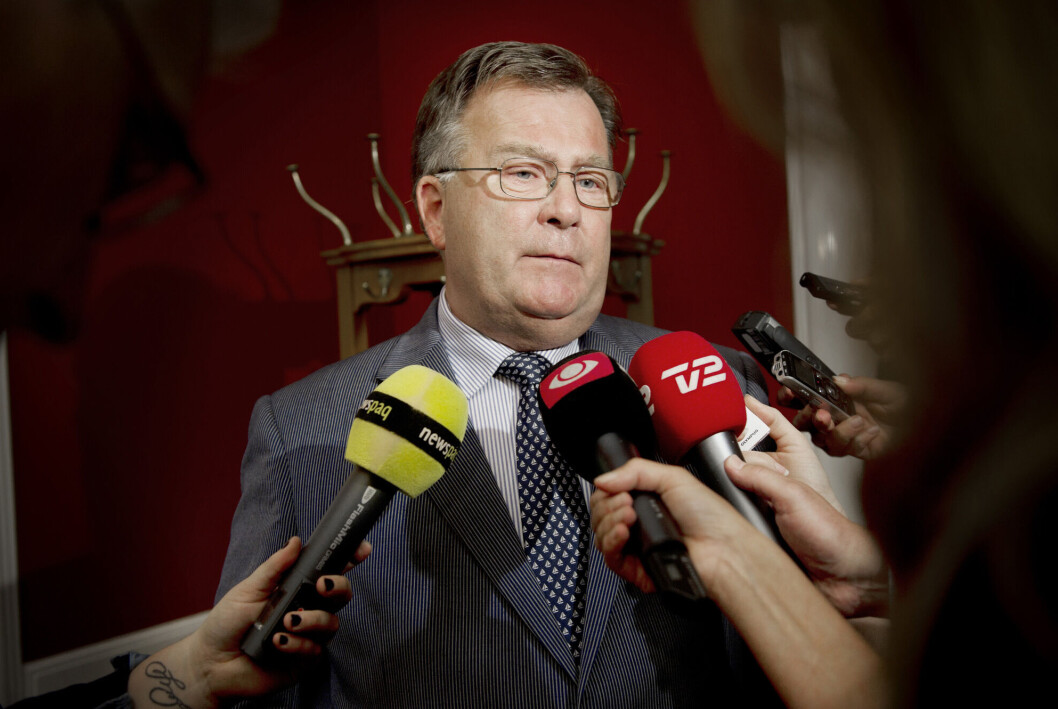 Claus Hjort Frederiksen er siktet for å ha avslørt statshemmeligheter. Claus Hjort Frederiksen er siktet for å ha avslørt statshemmeligheter.