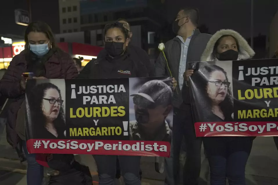 Folk protesterte mot drapene på journalistene Lourdes Maldonado og Margarito Martínez i Tijuana tirsdag. Samtidig var det demonstrasjoner i andre byer rundt om i Mexico.