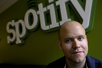 Spotify-sjef fordømmer Rogan-utsagn, men vil ikke stanse podkast