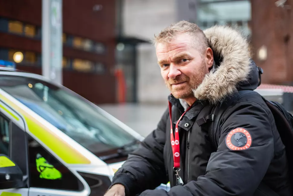 Stig Kolstad har patruljert som politi i Oslo i tolv år, men er nå rykkejournalist for Avisa Oslo.