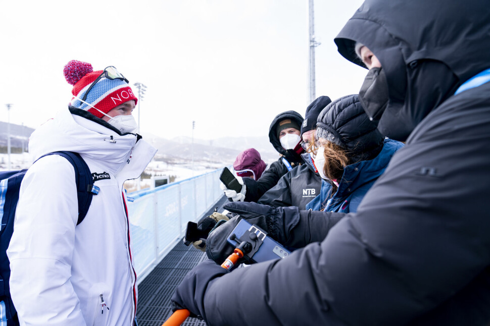 Å få plass i mixed zone for å intervjue utøverne har vært den største praktiske utfordringen for journalistene i NTB. Å få plass i mixed zone for å intervjue utøverne har vært den største praktiske utfordringen for journalistene i NTB.