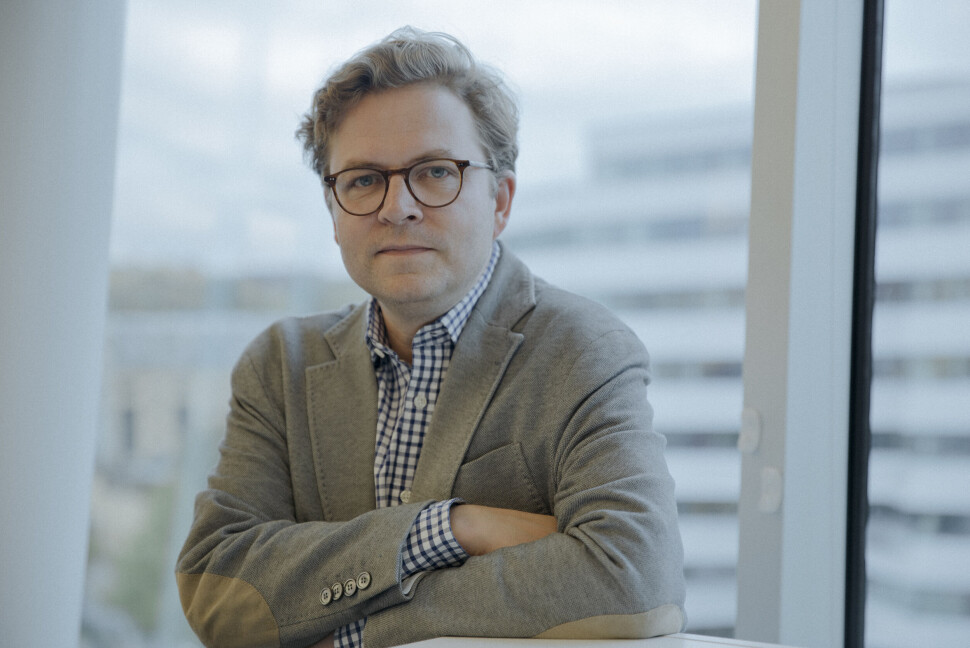 Espen Hauglid har fått en fast spalte i Morgenbladet hvor han analyserer nyhetsbilder. Espen Hauglid har fått en fast spalte i Morgenbladet hvor han analyserer nyhetsbilder.