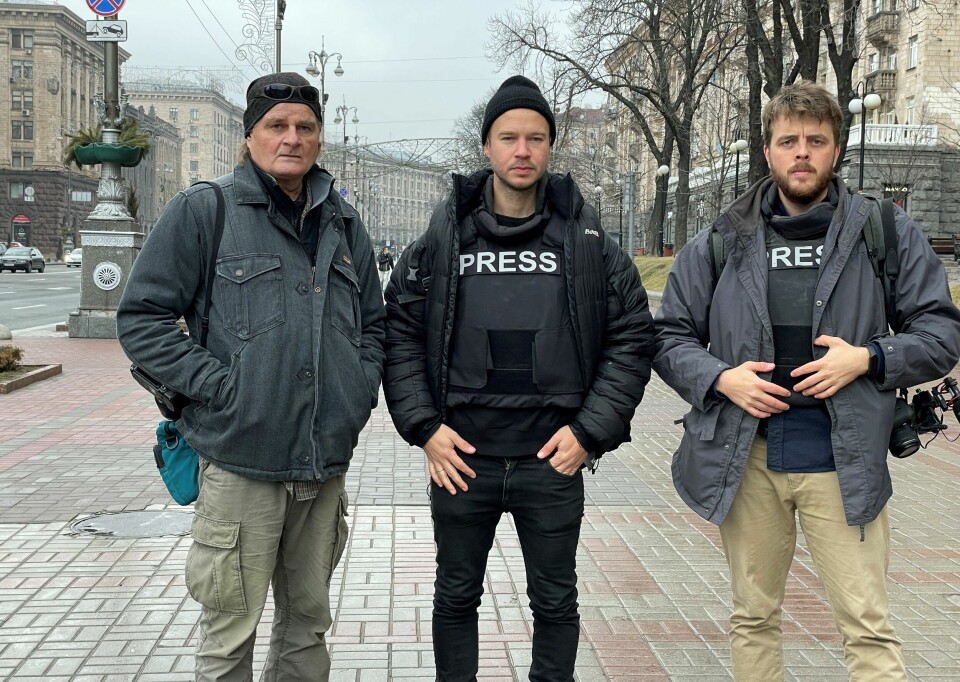 VG-journalistene Harald Henden (t.v.), Amund Bakke Fosse og Kyrre Lien i den ukrainske hovedstaden.