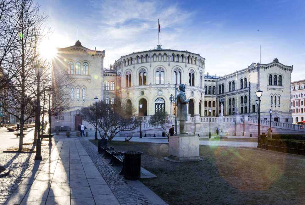 Altinget satser på politisk journalistikk i Norge. Altinget satser på politisk journalistikk i Norge.