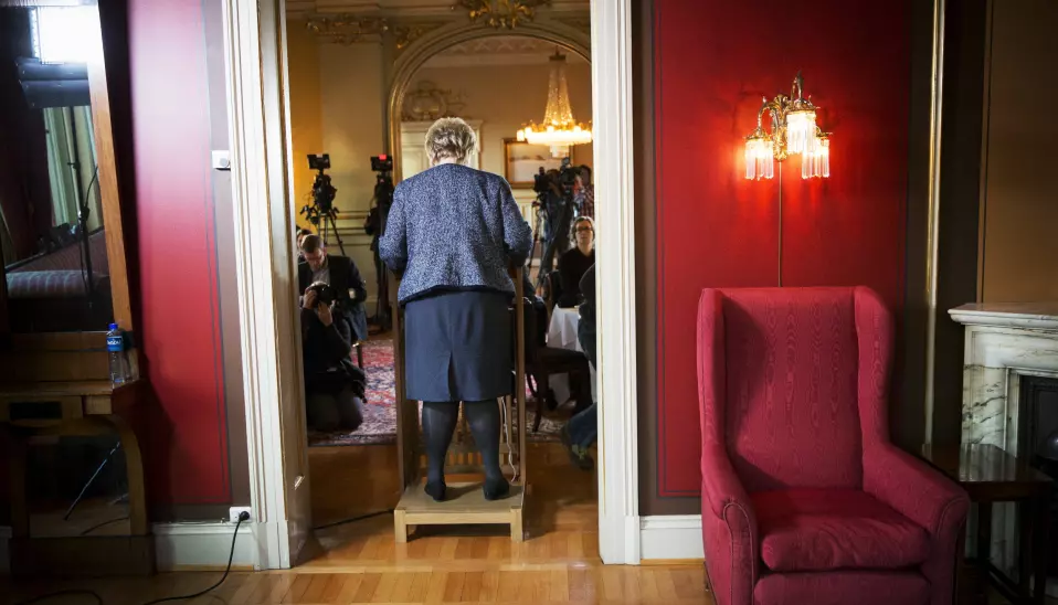 Statsminister Erna Solberg på pressekonferanse.