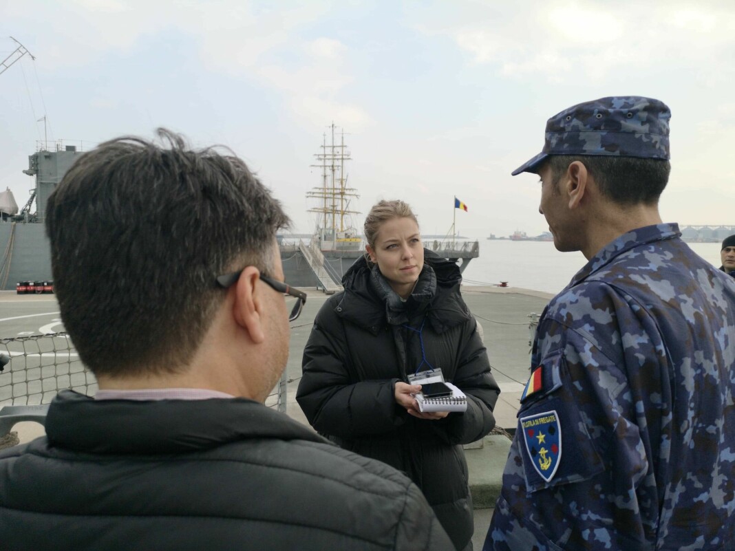 VG-journalist Line Fausko intervjuer sjefen for den rumenske marinen.
