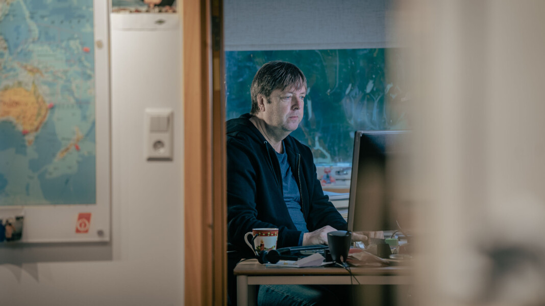 I «Gåten Agnes» jobber Tore Strømøy videre med saken han begynte på i 1989. I «Gåten Agnes» jobber Tore Strømøy videre med saken han begynte på i 1989.