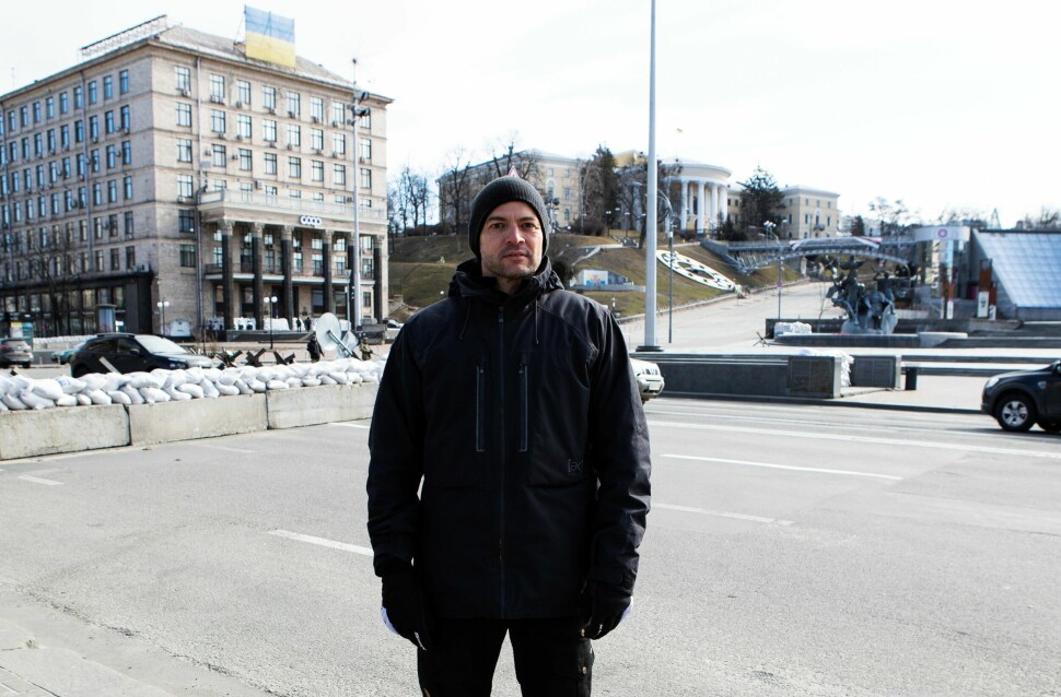 Anders Hammer følger mennesker i Kyiv for å dokumentere krigen.