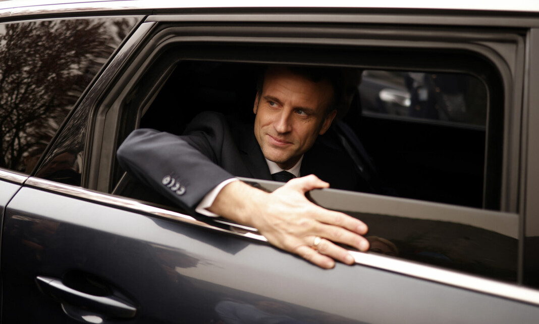 Macron vil snakke med Putin om demonstrerende journalist