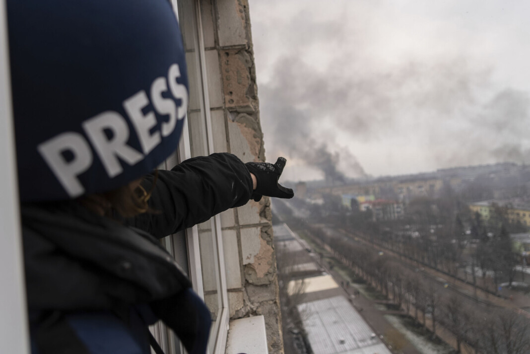 En ukrainsk tv-reporter har vært forsvunnet i over en uke. Hvor hun befinner seg er fremdeles ukjent. Bildet er fra Mariupol onsdag 9. mars. En ukrainsk tv-reporter har vært forsvunnet i over en uke. Hvor hun befinner seg er fremdeles ukjent. Bildet er fra Mariupol onsdag 9. mars.