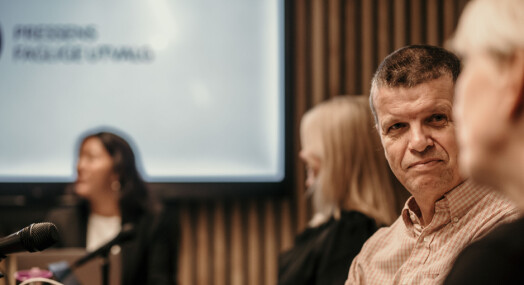 Å være redaktør samtidig som man er kommunikasjonssjef er uforenlig med god presseskikk Å være redaktør samtidig som man er kommunikasjonssjef er uforenlig med god presseskikk