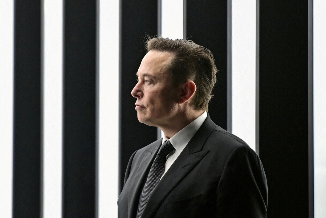 For en uke siden antydet Elon Musk at han hadde planer om å røske opp i Twitter. For en uke siden antydet Elon Musk at han hadde planer om å røske opp i Twitter.