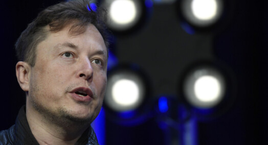 Elon Musk går inn i styret i Twitter