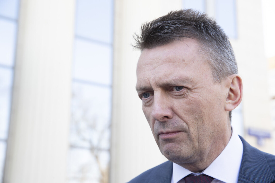 Rullegardina har gått helt ned i Russland, sier advokat Brynjulf Risnes. Rullegardina har gått helt ned i Russland, sier advokat Brynjulf Risnes.