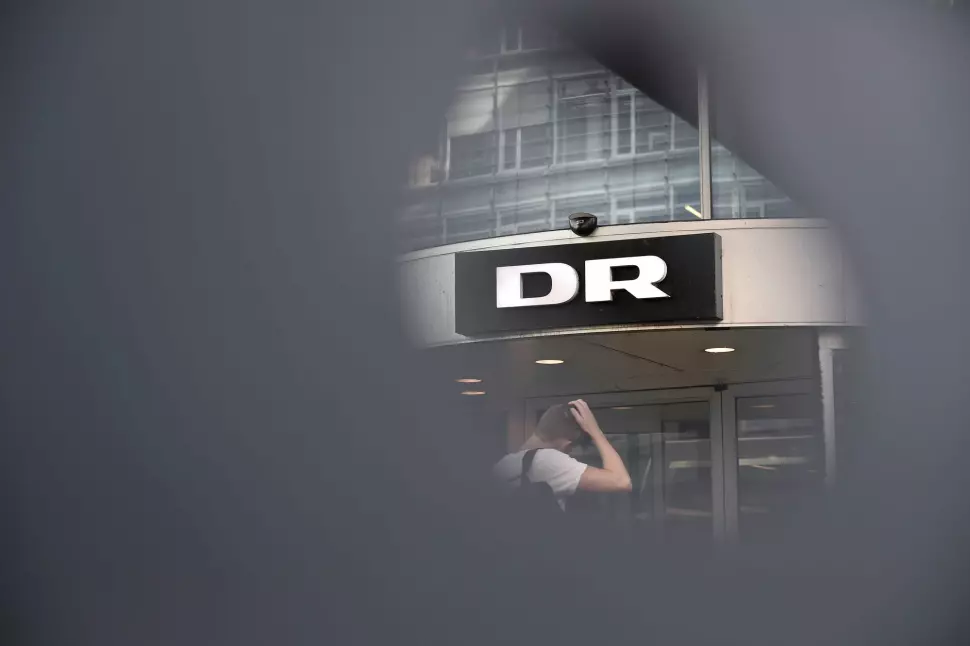 Danske medier omtaler at mediestudenter ikke får ha praksis i et konkret program på DRs radio P1.