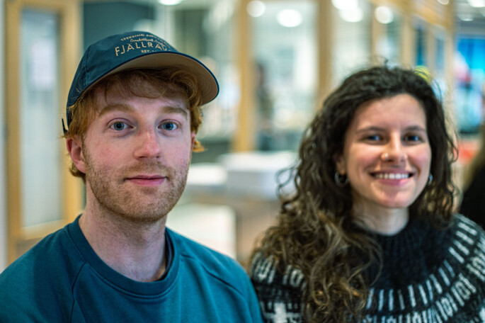Tyske Paul Heckmann og italienske Federica Riva er geologistudenter ved UiT. Tyske Paul Heckmann og italienske Federica Riva er geologistudenter ved UiT.