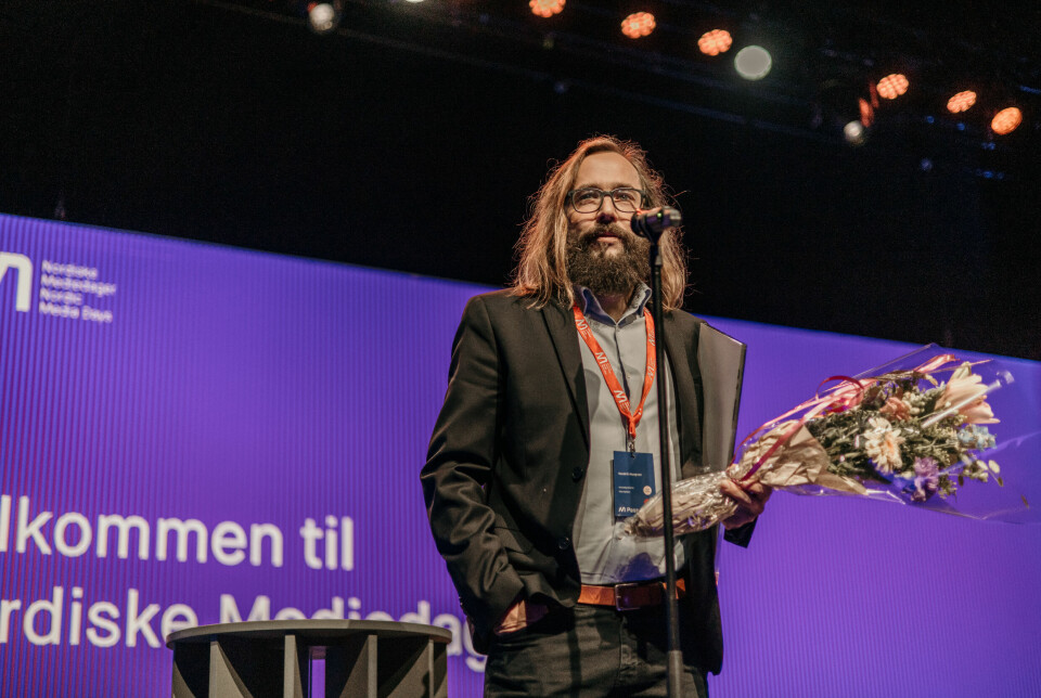 Filter Nyheter-redaktør Harald S. Klungtveit tok imot prisen under åpningen av Nordiske Mediedager i Bergen.