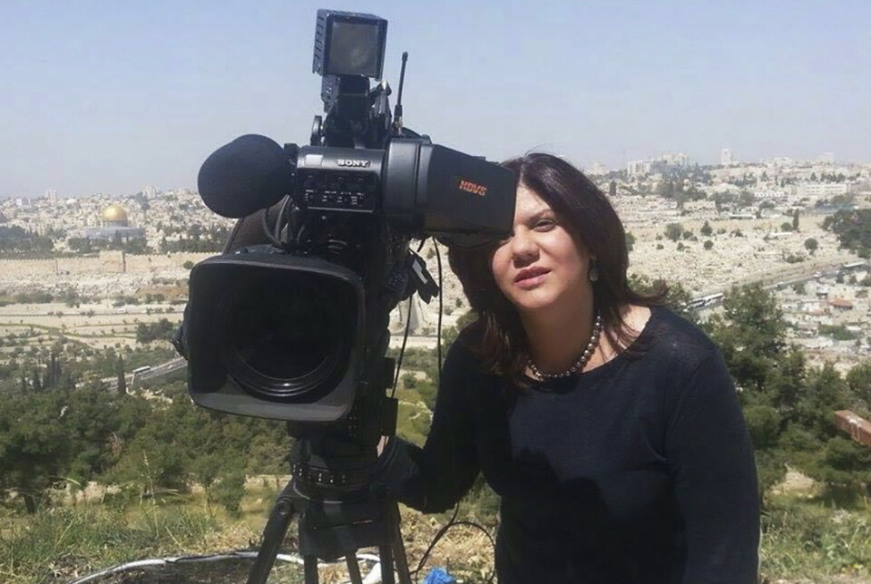 Shireen Abu Akleh var Al Jazeeras korrespondent i de palestinske områdene og hadde jobbet for den panarabiske TV-stasjonen siden år 2000. Shireen Abu Akleh var Al Jazeeras korrespondent i de palestinske områdene og hadde jobbet for den panarabiske TV-stasjonen siden år 2000.