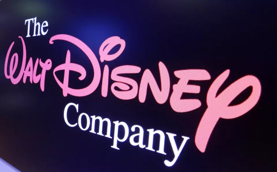 Disneys overskudd var nesten halvert i forrige kvartal sammenlignet med samme periode i 2021, mye grunnet penger selskapet brukte for å gjøre eget innhold eksklusivt til strømmetjenesten Disney+.