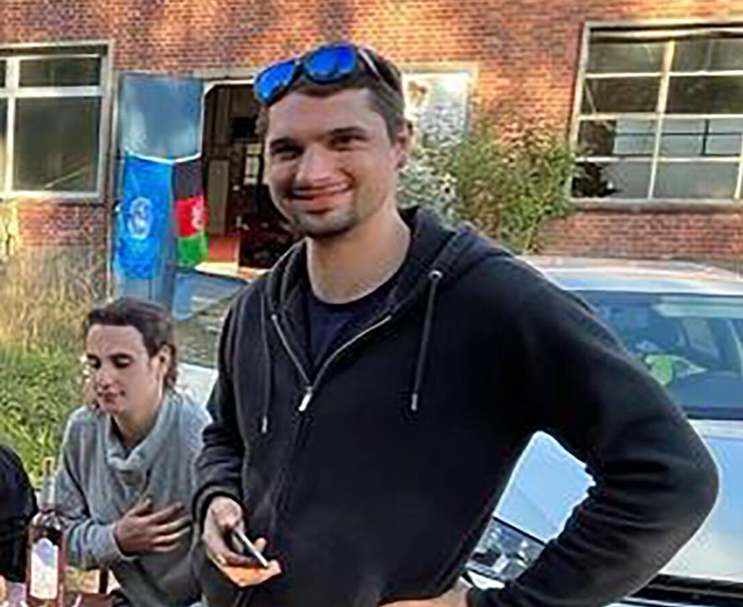 Frederic Leclerc-Imhoffs arbeidsgiver, den franske TV-kanalen BFMTV, bekrefter at journalisten ble drept. Frederic Leclerc-Imhoffs arbeidsgiver, den franske TV-kanalen BFMTV, bekrefter at journalisten ble drept.