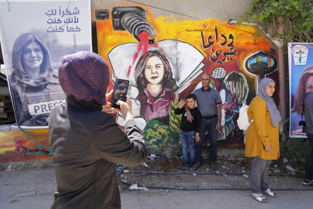 Al Jazeera-journalisten Shireen Abu Akleh ble skutt i hodet og drept under en israelsk militæroperasjon i Jenin på den okkuperte Vestbredden 19. mai. Al Jazeera-journalisten Shireen Abu Akleh ble skutt i hodet og drept under en israelsk militæroperasjon i Jenin på den okkuperte Vestbredden 19. mai.
