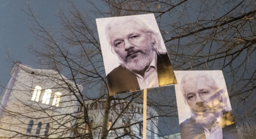 Storbritannias regjering godkjenner utleveringen av Julian Assange