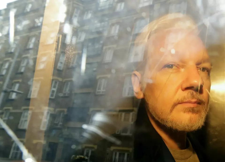 Julian Assange i forbindelse med et rettsmøte i 2019.