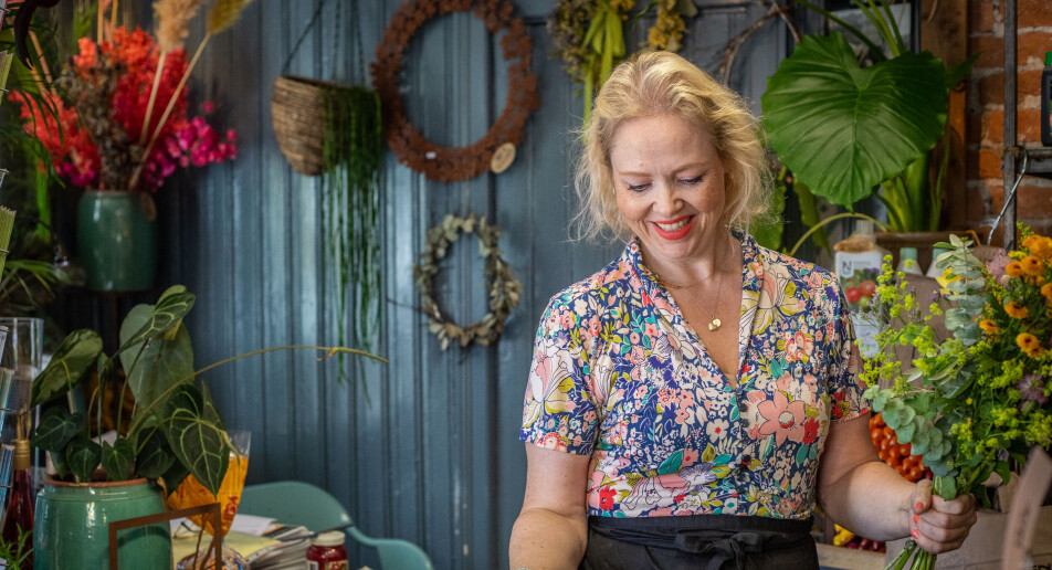 Torunn Grymer sa opp NRK-jobben etter 20 år for å bli blomsterdekoratør
