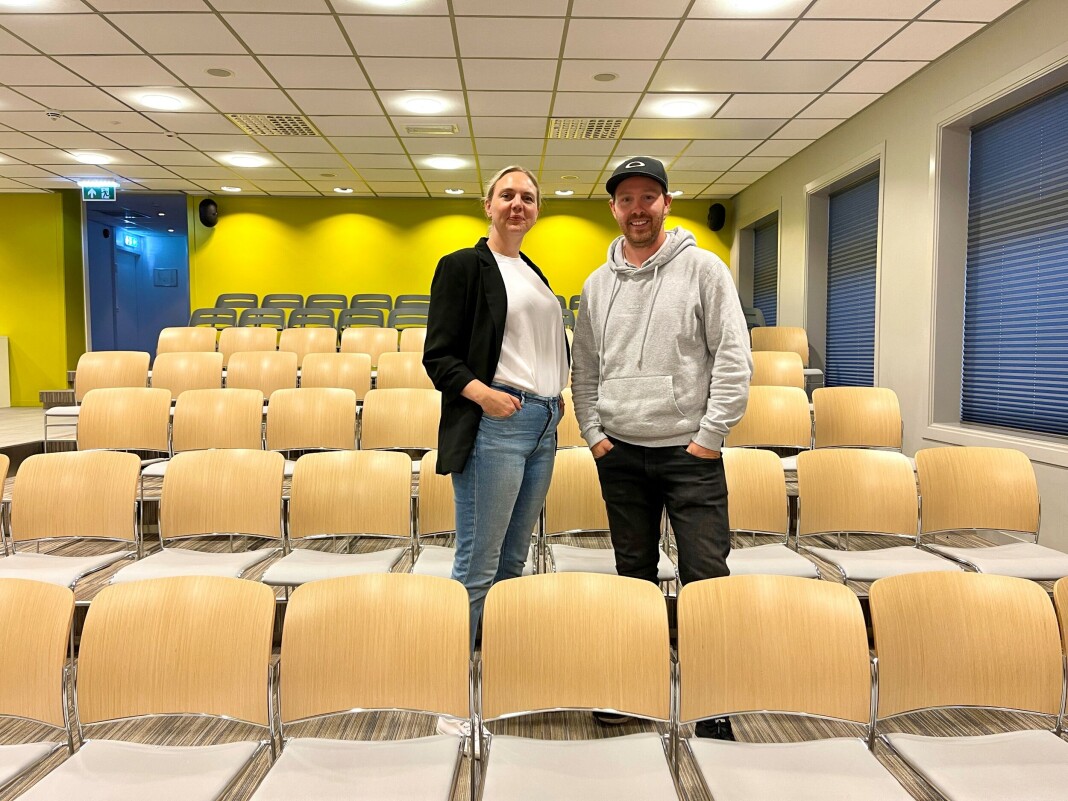 Sjefredaktør Katrine Lia og livesjef Øystein Bjerkestrand i Agderposten åpner sine lokaler under årets utgave av Arendalsuka. Sjefredaktør Katrine Lia og livesjef Øystein Bjerkestrand i Agderposten åpner sine lokaler under årets utgave av Arendalsuka.