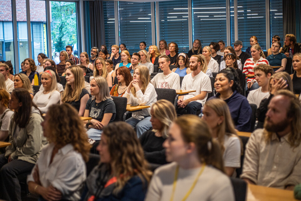 Journalistikkstudenter har sin første dag på Oslo Met. Journalistikkstudenter har sin første dag på Oslo Met.