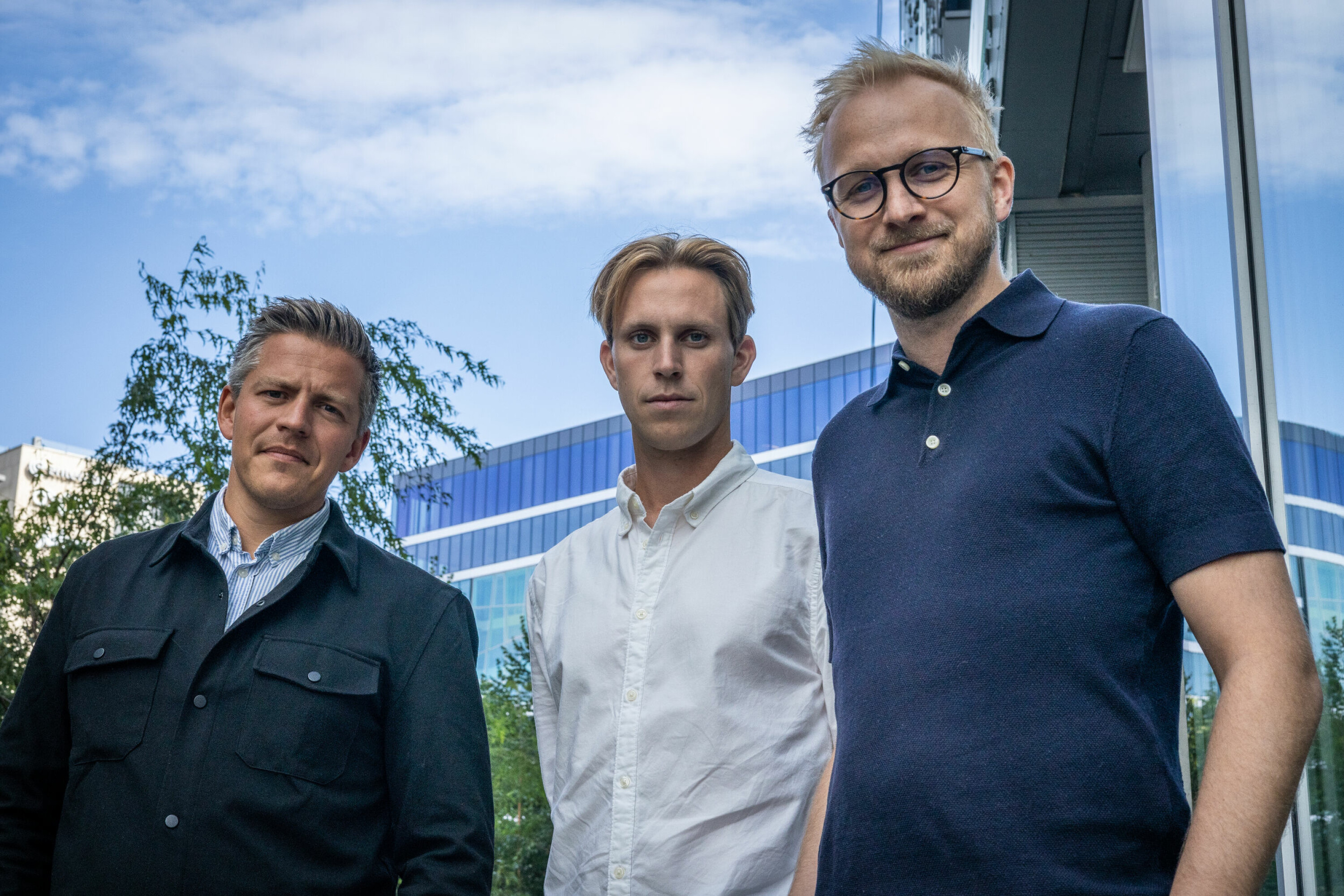 Fra venstre: Kenneth Fossheim, Magnus Braaten og Gunnar Ringen Johansen dekker Baneheia-saken for TV 2: – Vi ville ikke vunnet noen nyhetskamper om vi satt og ventet, forteller de.