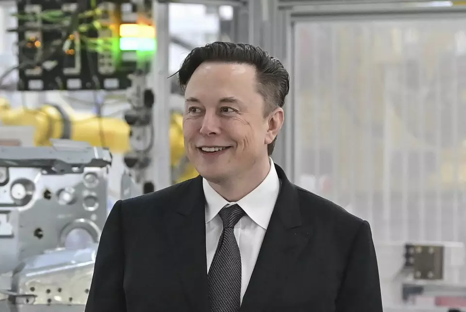 Twitter kan på lovlig vis tvinge Elon Musk til å gjennomføre det avtalte oppkjøpet av selskapet etter at aksjeeierne godkjente kjøpsavtalen.