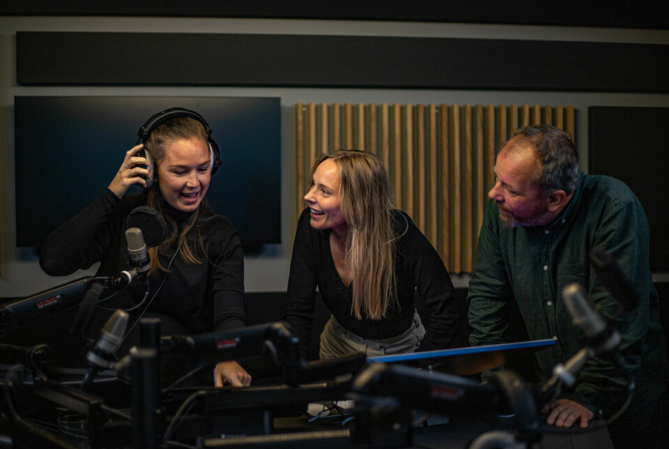 VGs Natalie Remøe Hansen, Ida Thune Øritsland og Tor-Erling Thømt Ruud i Krimpodden da de jobbet med podkastdokumentaren om Nerid tidligere i år.