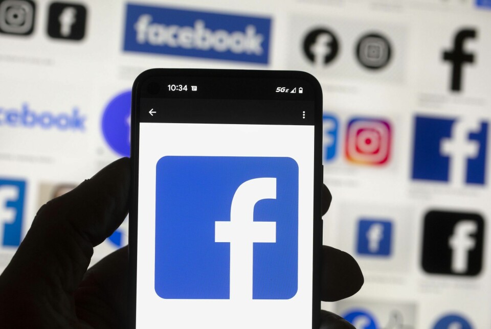 Den sosiale mediegiganten Meta, som eier Facebook, er rammet av stagnerende brukertall og kutt i annonsørenes budsjetter.