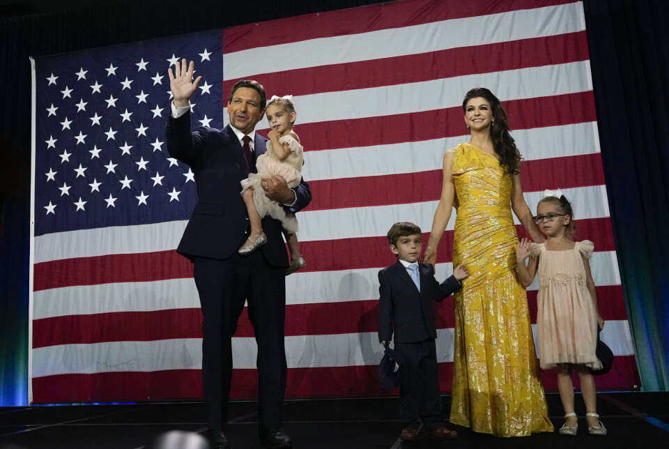 Den nye førstefamilien? Floridas guvernør Ron DeSantis er den nye lederen i Det republikanske partiet, slår Fox News fast. Den nye førstefamilien? Floridas guvernør Ron DeSantis er den nye lederen i Det republikanske partiet, slår Fox News fast.