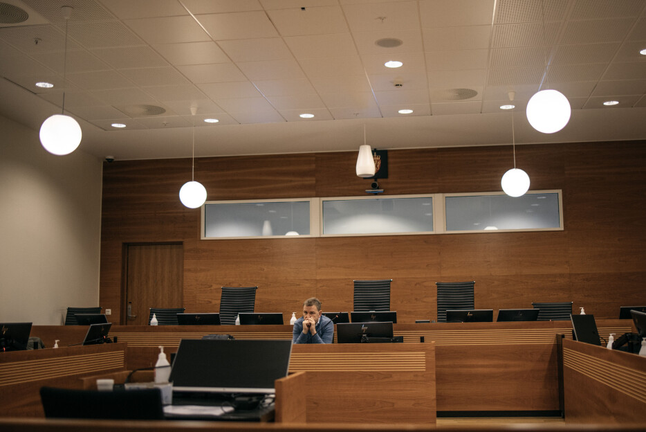 Det som publiseres rutinemessig i pressemappene ett sted, behandles som statshemmeligheter et annet