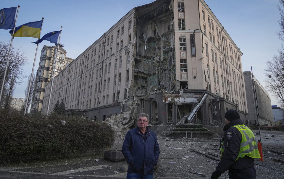 Hotellet på bildet er en av flere bygninger som ble truffet av russiske raketter 31. desember. Hotellet på bildet er en av flere bygninger som ble truffet av russiske raketter 31. desember.