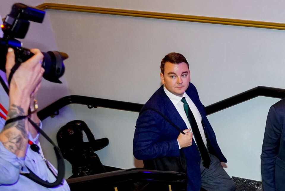 Espen Teigen ankommer Frps valgvake på Hotel Bristol ved stortingsvalget 2021. Espen Teigen ankommer Frps valgvake på Hotel Bristol ved stortingsvalget 2021.
