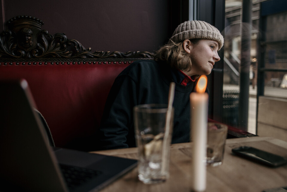 Amanda Iversen Orlich har akkurat sendt et bilde til Greta Thunberg, og tar en pust i bakken før hun skal tilbake til aksjonen. Amanda Iversen Orlich har akkurat sendt et bilde til Greta Thunberg, og tar en pust i bakken før hun skal tilbake til aksjonen.